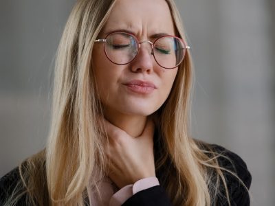 What is Acupressure and How Does it Help with Sore Throats-Kaizen heatlth group